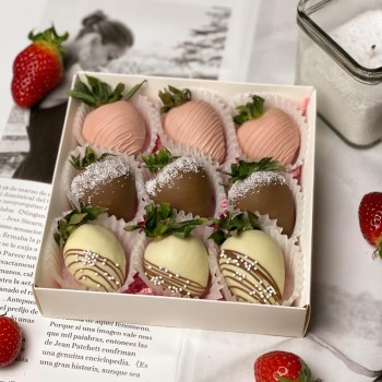 Chocolate covered strawberries (9 pcs)