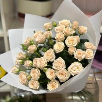 Mono-bouquet of spray roses