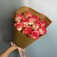 Bouquet of 11 pink roses