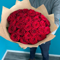 Букет из 31 красных роз