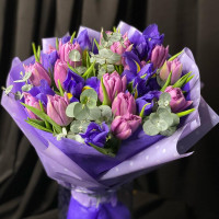 Bouquet of iris with tulips