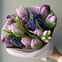 Hyacinths and Tulips in the bouquet “Lavender Dreams”