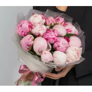 Bouquet of peonies “Sarah Bernhardt”